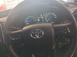 Toyota Hilux 2.8 GD-6 RB Legend automaticE/CAB - Image 8