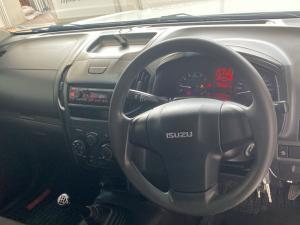 Isuzu D-MAX 250 HO Fleetside Safety S/C - Image 6