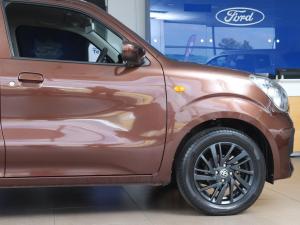 Toyota Vitz 1.0 XR manual - Image 9