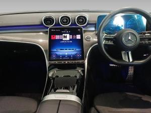 Mercedes-Benz C-Class C200 Avantgarde - Image 11