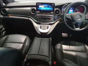 Mercedes-Benz V-Class V300d Exclusive - Image 11