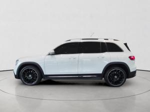 Mercedes-Benz GLB GLB220d 4Matic AMG Line - Image 4