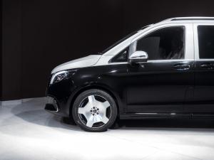 Mercedes-Benz V-Class V300d Avantgarde - Image 15
