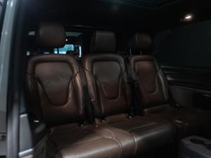 Mercedes-Benz V-Class V300d Avantgarde AMG Line - Image 9