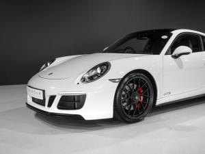 Porsche 911 Carrera GTS coupe - Image 13