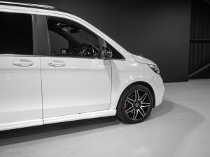 Mercedes-Benz V-Class V250d AMG Line - Image 26