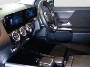 Mercedes-Benz GLA GLA200 Progressive - Image 11