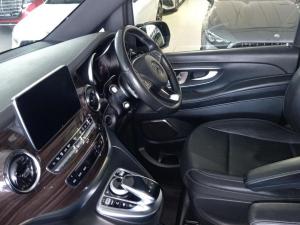 Mercedes-Benz V-Class V220d Avantgarde AMG Line - Image 10
