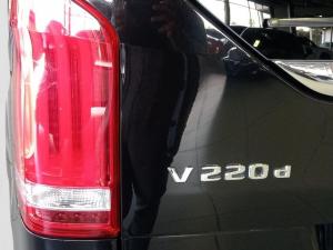 Mercedes-Benz V-Class V220d Avantgarde AMG Line - Image 19