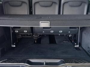 Mercedes-Benz V-Class V220d Avantgarde AMG Line - Image 9