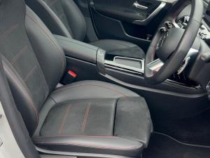 Mercedes-Benz CLA CLA220d Progressive - Image 14