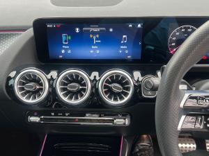 Mercedes-Benz GLA GLA200 Progressive - Image 13