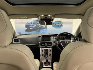 Volvo V40 T3 Inscription auto - Image 12