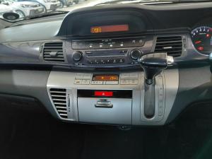 Honda FR-V 1.8 auto - Image 13