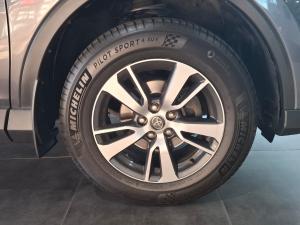 Toyota RAV4 2.0 GX auto - Image 14