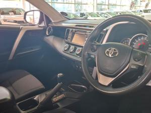 Toyota RAV4 2.0 GX auto - Image 23
