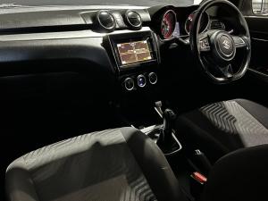 Suzuki Swift 1.2 GLX manual - Image 11
