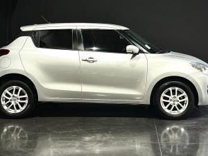 Suzuki Swift 1.2 GLX manual - Image 3