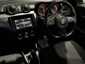 Suzuki Swift 1.2 GLX manual - Image 8