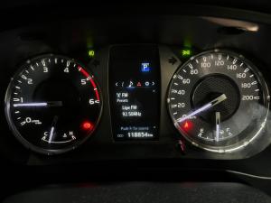 Toyota Hilux 2.4GD-6 double cab 4x4 Raider X auto - Image 8