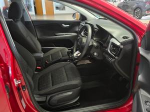Kia Rio hatch 1.4 LS - Image 11