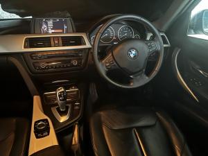 BMW 3 Series 320i - Image 10