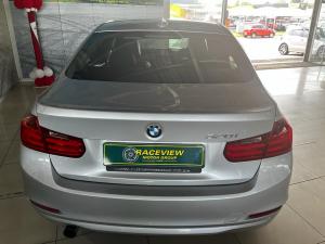 BMW 3 Series 320i - Image 4