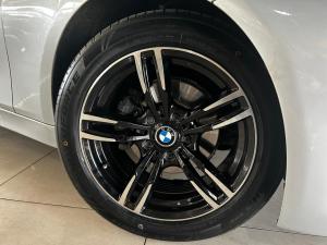 BMW 3 Series 320i - Image 5