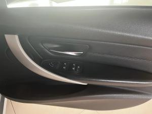 BMW 3 Series 320i - Image 7