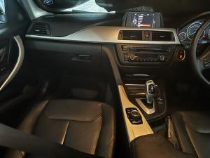 BMW 3 Series 320i - Image 9