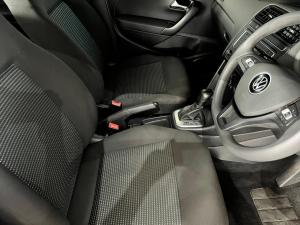 Volkswagen Polo Vivo hatch 1.6 Comfortline auto - Image 11