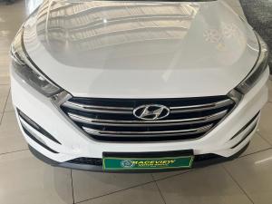 Hyundai Tucson 2.0 Premium auto - Image 2