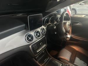 Mercedes-Benz GLA GLA200 auto - Image 10