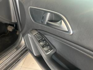 Mercedes-Benz GLA GLA200 auto - Image 6