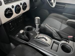 Toyota FJ Cruiser FJ Cruiser - Image 15