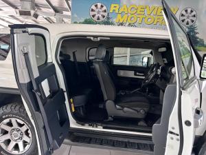 Toyota FJ Cruiser FJ Cruiser - Image 22