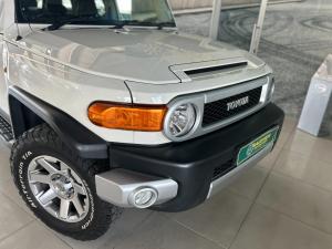 Toyota FJ Cruiser FJ Cruiser - Image 2