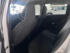 Toyota Vitz 1.0 - Image 12