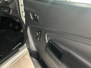 Toyota Vitz 1.0 - Image 8