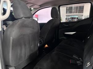 Nissan Navara 2.3D double cab 4x4 SE - Image 8