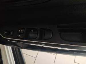 Nissan Navara 2.5DDTi double cab Stealth 4x4 - Image 10