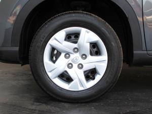 Hyundai Venue 1.2 Premium - Image 12