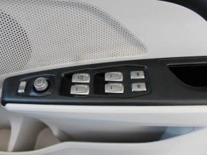 Mahindra XUV300 1.5TD W6 - Image 13