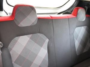 Renault Kwid 1.0 Techno manual - Image 18