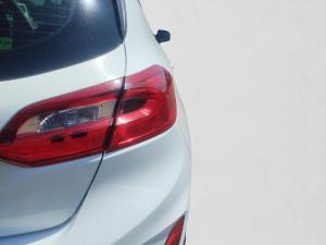 Ford Fiesta 5-door 1.0T Ambiente auto - Image 12