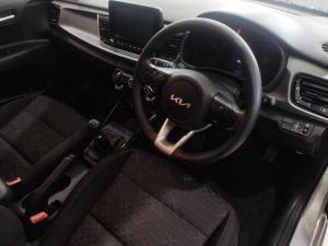 Kia Rio hatch 1.2 LS - Image 13