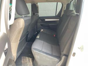 Toyota Hilux 2.4GD-6 double cab 4x4 Raider auto - Image 10