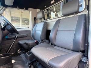 Toyota Land Cruiser 79 4.0 V6 single cab - Image 10