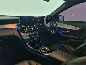 Mercedes-Benz C-Class C200 - Image 11