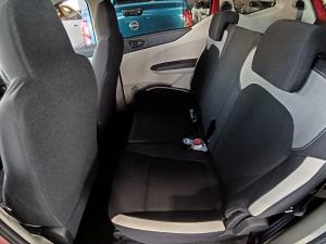 Renault Triber 1.0 Expression - Image 16